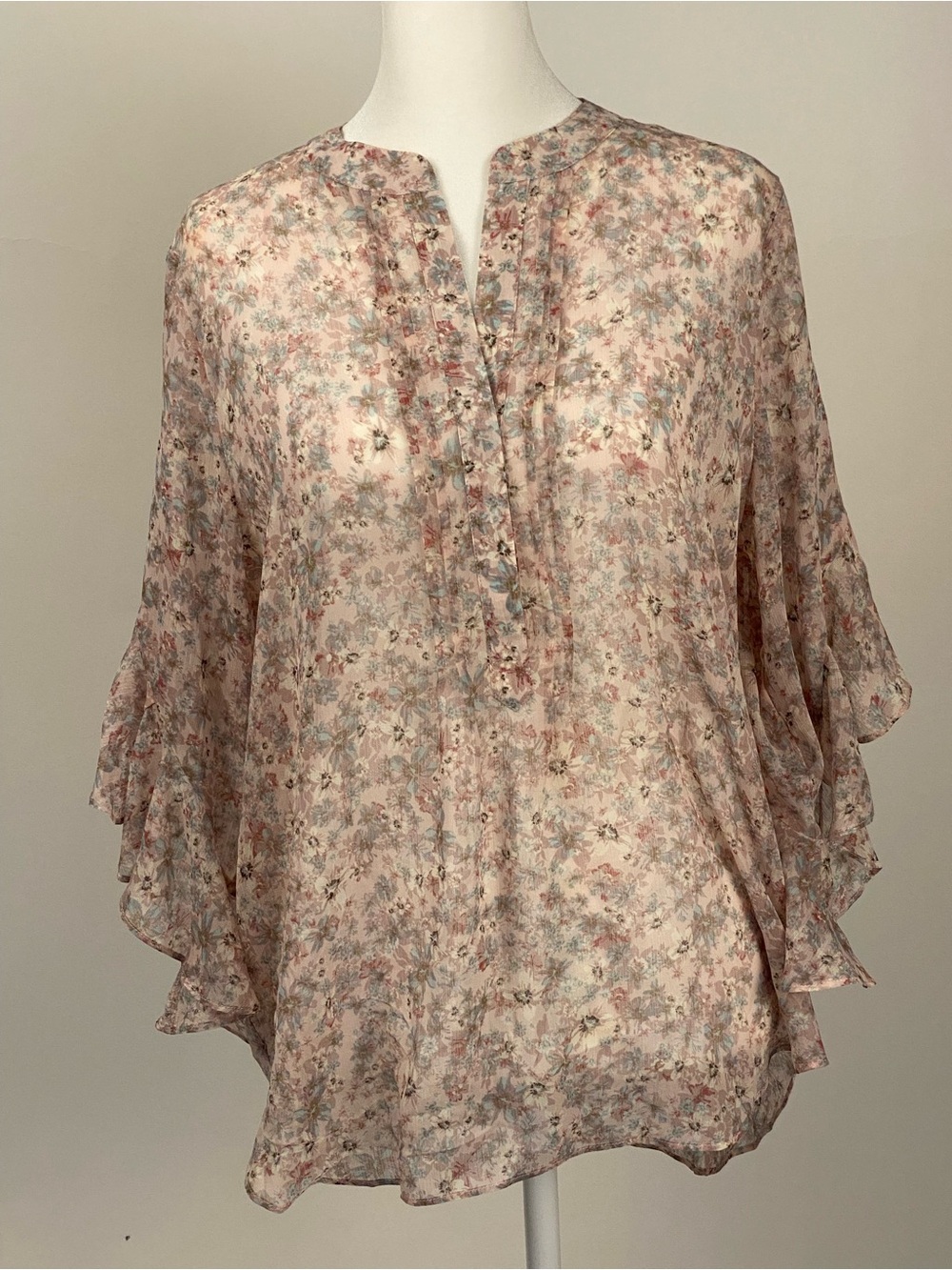 Vince Camuto Pale Pink Floral Ruffle Sleeve Tunic